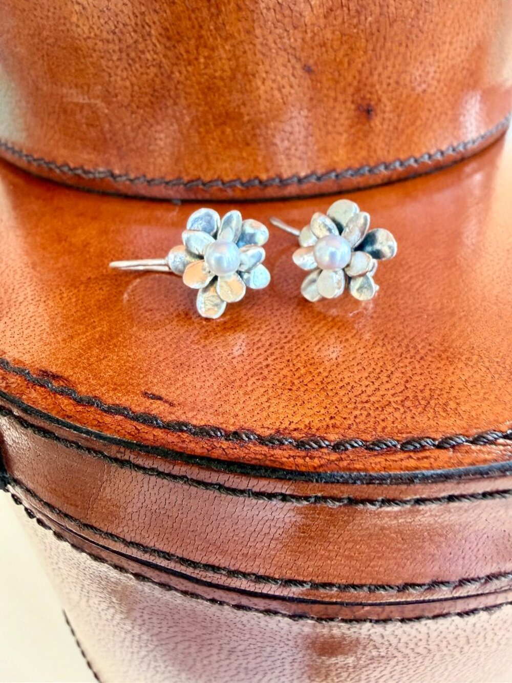 Retired Silpada 925 Sterling Love Bloom Flower Drop Pearl Earrings Israel Made